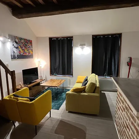 Le Duplex Des Remparts Апартаменты